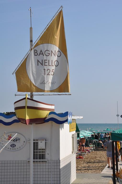 Hotel Adelphi Riccione Exterior photo