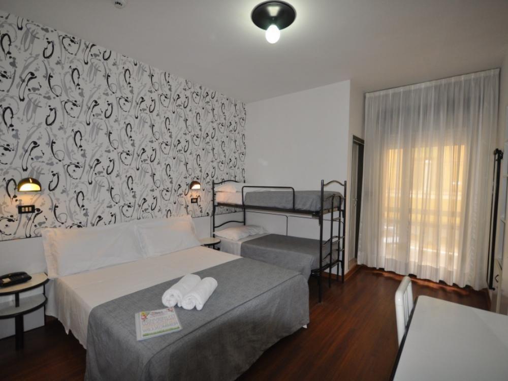 Hotel Adelphi Riccione Exterior photo